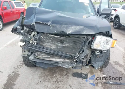 2009 Ford Escape Xlt из США, поврежденный, VIN 1FMCU03G99KB71319